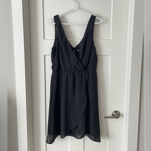 H&M Crossover Dress - Picture 1 of 6
